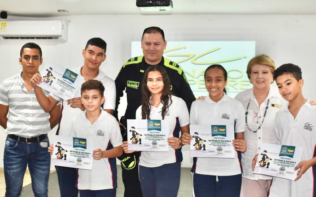 GRADUACIÓN PROGRAMA DARE – prevención de sustancias Psicoactivas de la Policía Nacional.