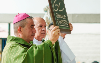 Visita de Monseñor Rubén Darío Jaramillo al Gimnasio Campestre