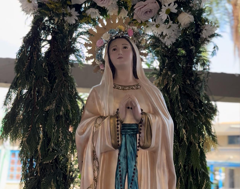 Virgen de Lourdes y cumpleaños de la rectora: Una jornada de fe y gratitud